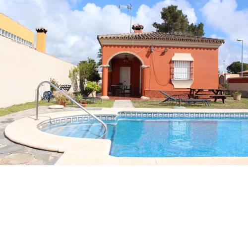Chalet Marisma con piscina todo el año y aire acondicionado