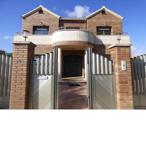 Chalet moderno con PISCINA en Calafell