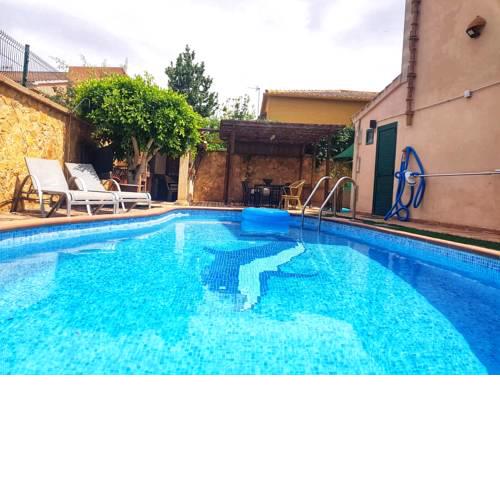 Chalet (Near Port Adriano)