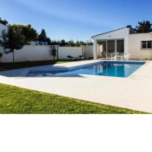 Chalet piscina compartida solo familia parejas XXV