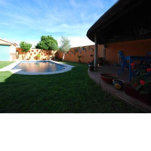 Chalet piscina Privada Aire acondicionado y WiFi