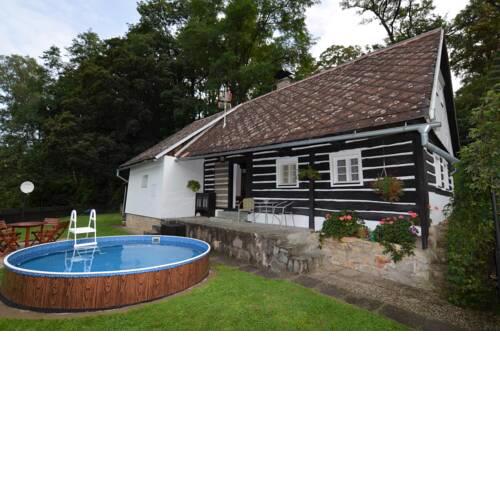 Chalet with pool PeHa