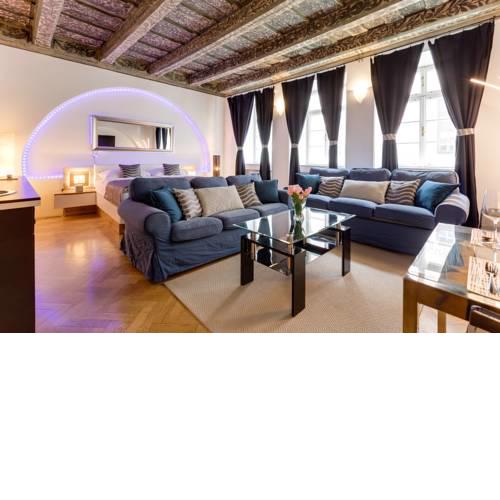 Charles Bridge Royal Apartment - Castle District