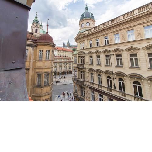 Charles Bridge Studio Apartment in Historical Prague by easyBNB