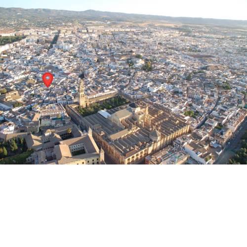 Charm apartment 100m from Mosque Cordoba WIFI A/C