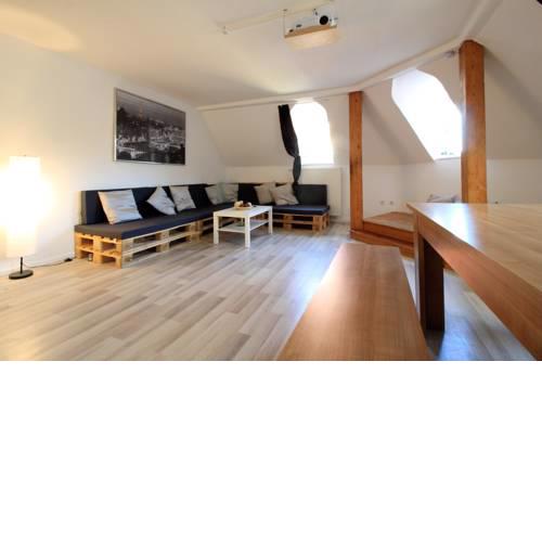 Charmanter geräumiger Altbau-Marktplatz 400m