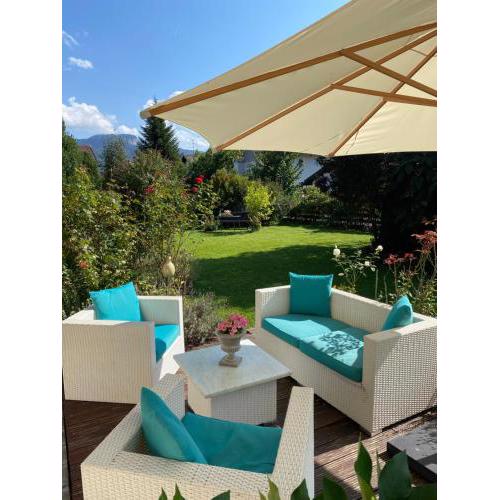 Charmantes Garten-Apartment: Erholung im Chiemgau
