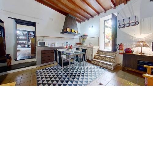 Charming 1-Bed House in La Laguna