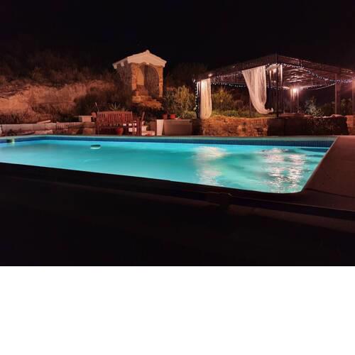 Charming 2-Bed Bungalow in Partaloa