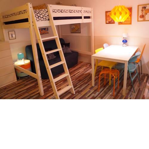 Charming and modern study at Madrid Center.
