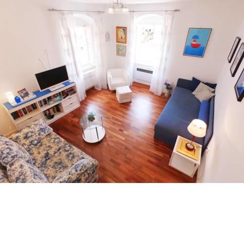 Charming Apartment - Middle of Hvar Piazza