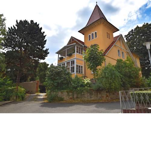 Charming Apartment in Bad Suderode with Balcony