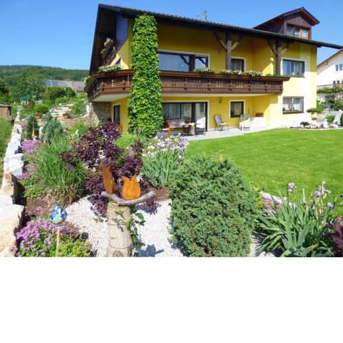 Charming Apartment in Gleissenberg near Forest