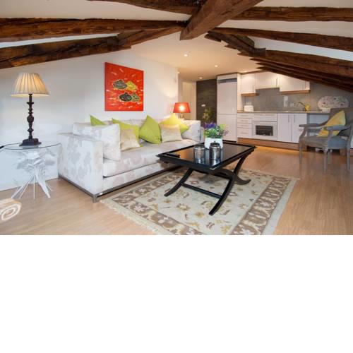 Charming Apartment In The Heart Of Madrid