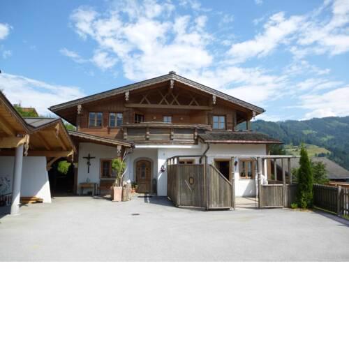 Charming Chalet in Mühlbach am Hochkönig with Garden