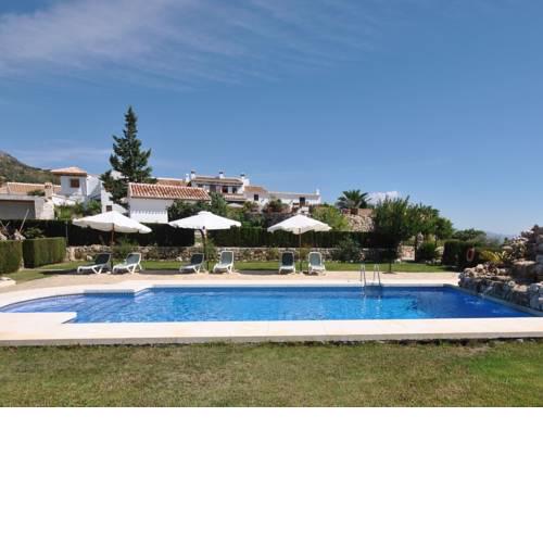 Charming Cottage in Periana with Pool