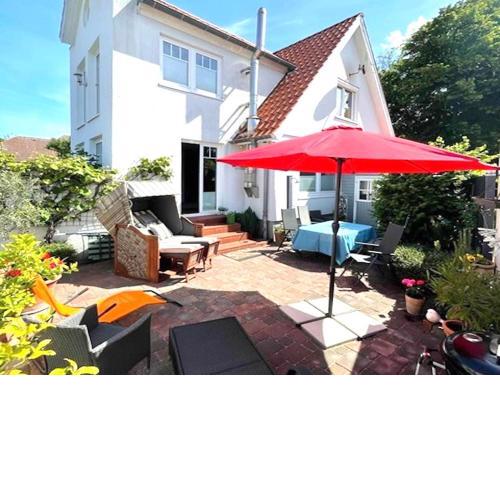 Charming Holiday Home at the center of Fehmarn with Sauna