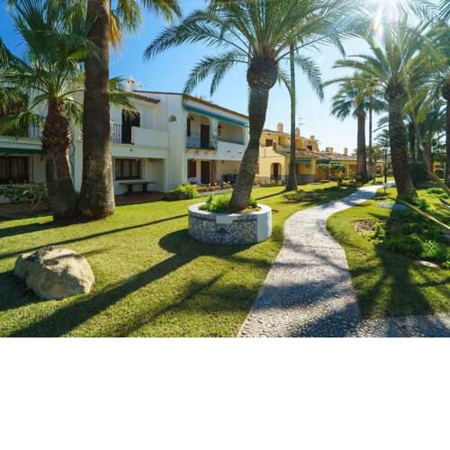 Charming Holiday Home in Denia near Seabeach
