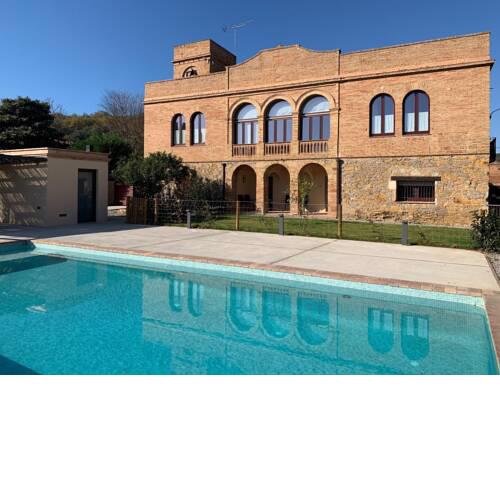 Charming Holiday Home in Vulpellac with Private Pool
