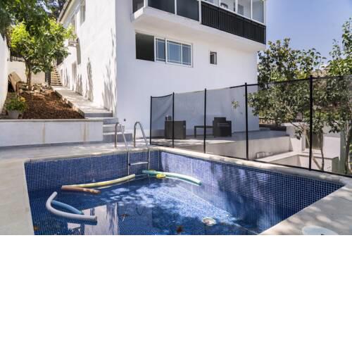 Charming House 20min from Barcelona with Pool & Barbeque!