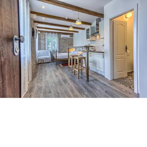 Charming Studio Apartment