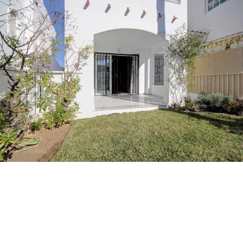 Charming townhouse near the beach Playamarina