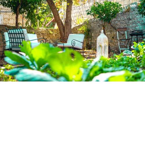Charming two bads apartment ORANGE GARDEN