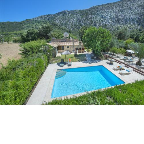 Charming Villa Pau with great views