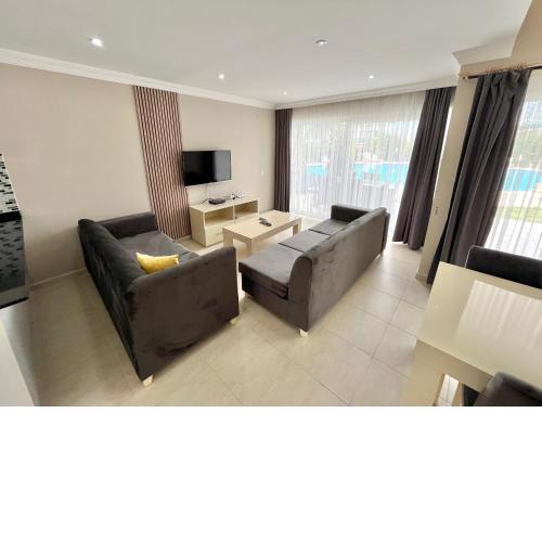 Cheerful 3-bedroom villa with Pool
