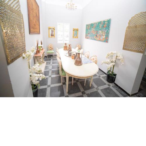 Cheerful 6 bedroom house in Seville with terraces