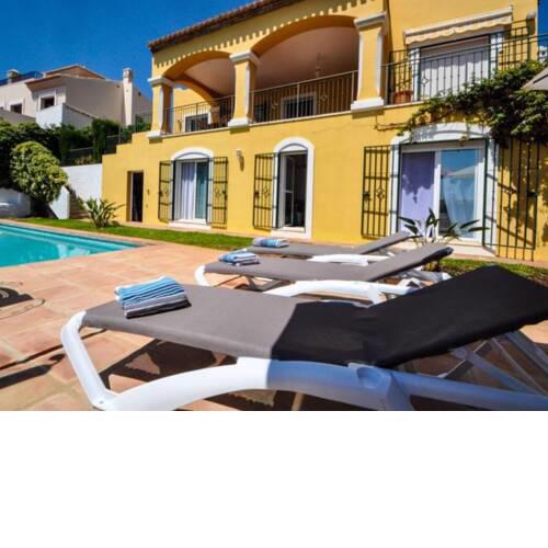 Cheerful Holiday Home in Salobreña with Private Pool