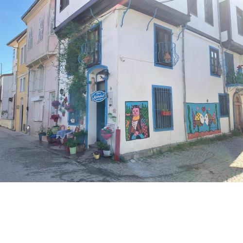 Chez Nebahat Boutique