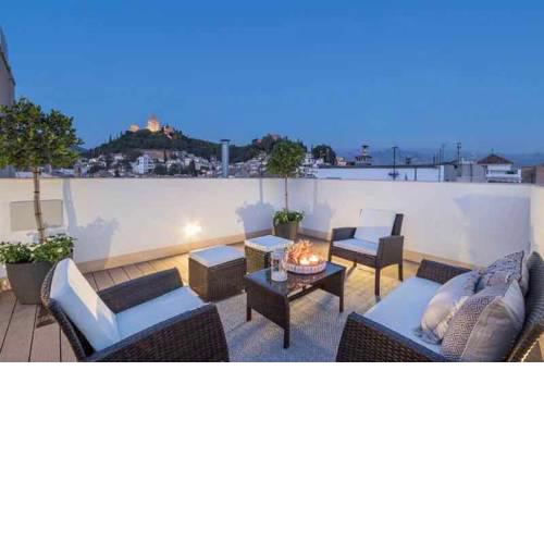 Chezmoihomes Luxury Plaza Nueva Penthouse