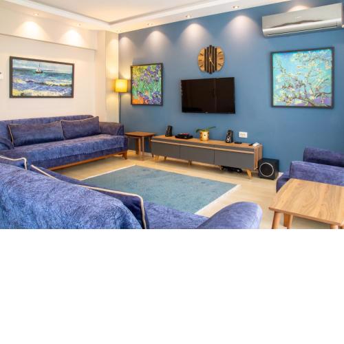 Chic and Centrally Located Flat in Izmir