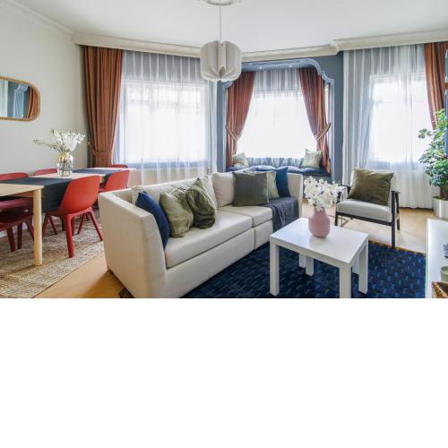 Chic and Cozy Flat Near Istiklal Street in Beyoglu