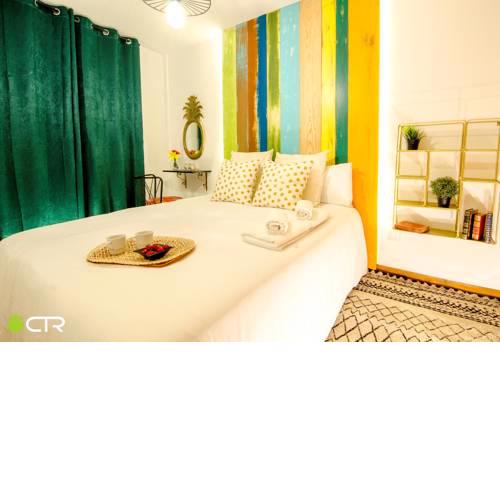 Chic Apartment Downtown - CTR