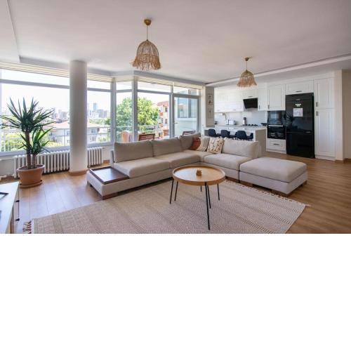 Chic Bright Peaceful 3BR Gem in Moda close to Sea