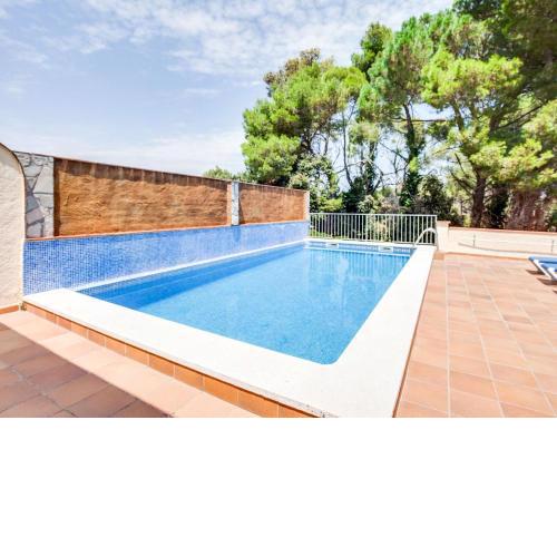 Chic Holiday Home in Playa de Pals with Terrace