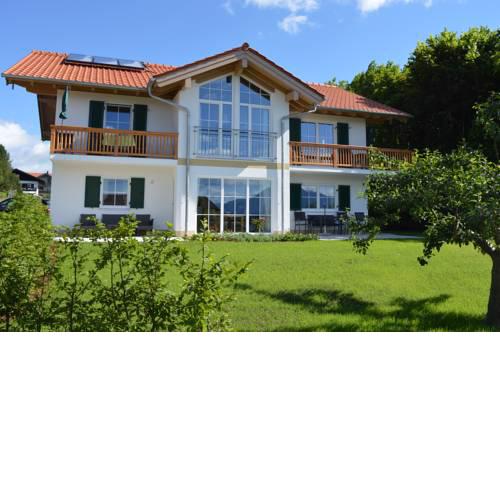 Chiemsee-Blick und Zellnerhof
