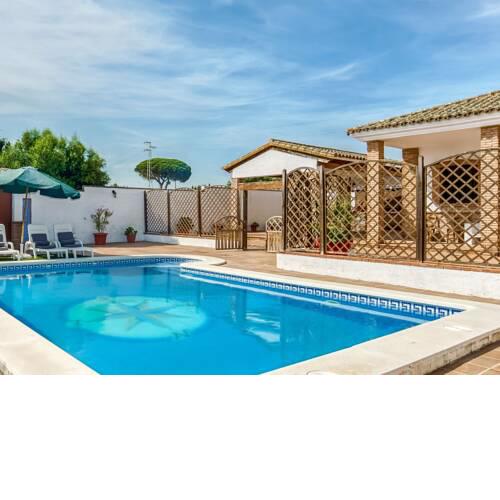 Child-friendly villa with private pool near the beach in Vejer de la Frontera