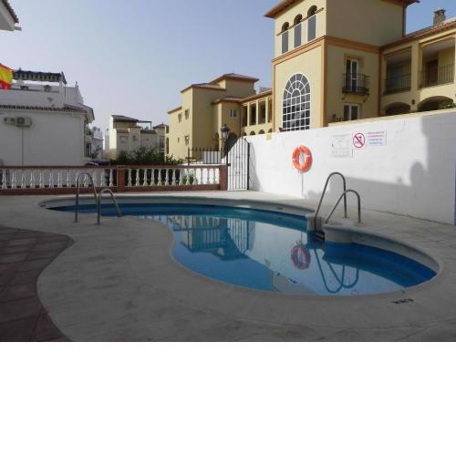 Chorrillo 16 Center Pool