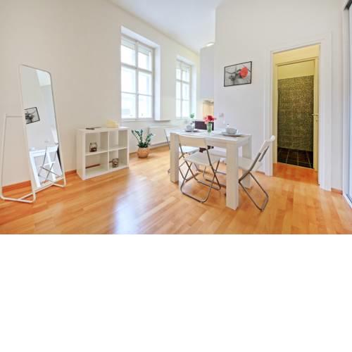 Christi Apartment