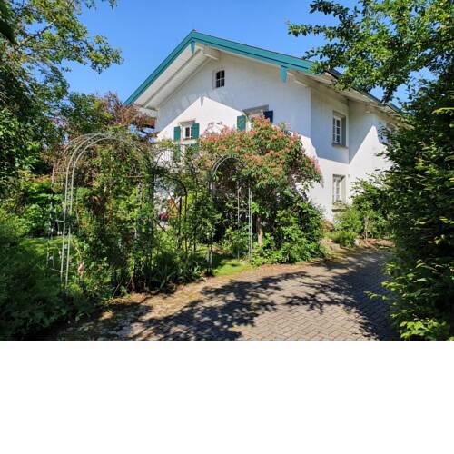 ciao-aschau Bergen Landhaus am Schellenberg FeWo Maeckelburg
