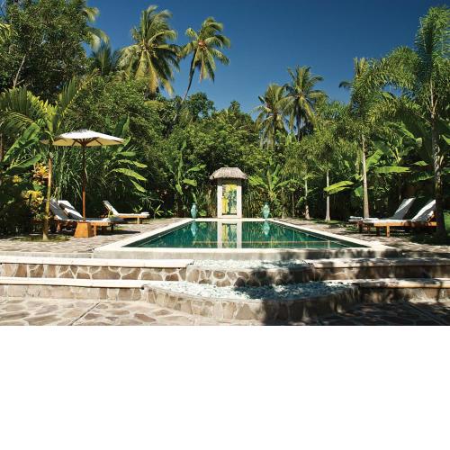 Cili Emas Oceanside Resort