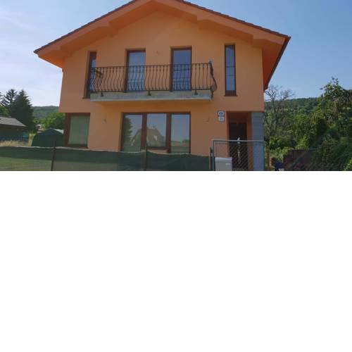 Cintorínska 11 Apartment