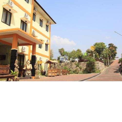 Ciptaningati Hotel