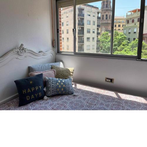 City Center Room with Views Wifi Breakfast + Tour
