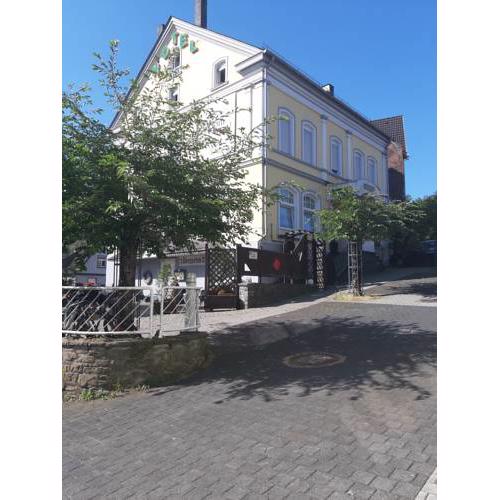 City Hotel