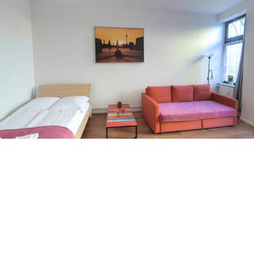 City Studio Apartment for 4, near Sonnenallee