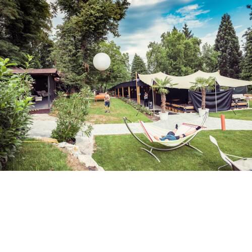 ClamLive Lodge